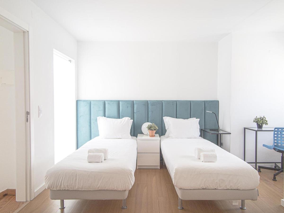 Baixa Chiado 2 Bedroom Duplex Apt With Ac Elevator Lisbon Bagian luar foto