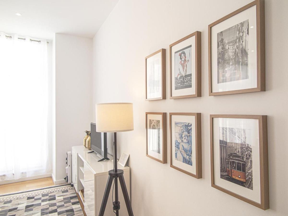 Baixa Chiado 2 Bedroom Duplex Apt With Ac Elevator Lisbon Bagian luar foto