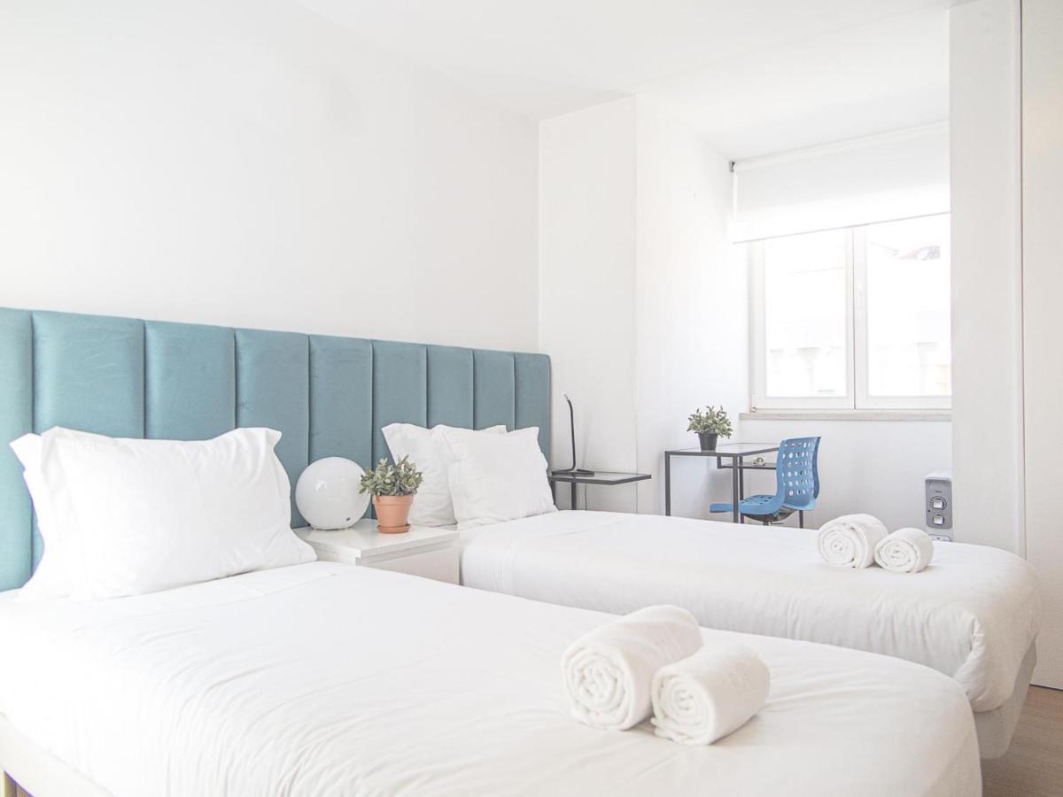 Baixa Chiado 2 Bedroom Duplex Apt With Ac Elevator Lisbon Bagian luar foto